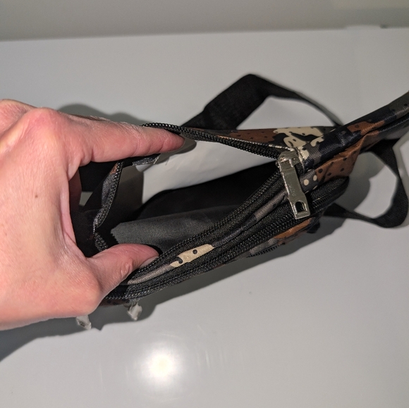 SET OF 2 Waist Packs - NWOT - Picture 6 of 9